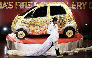 أرخص سيارة في العالم مطلية بـ80 كيلوجرام من الذهب - بالصور اصغر سيارة مطلية بالذهب