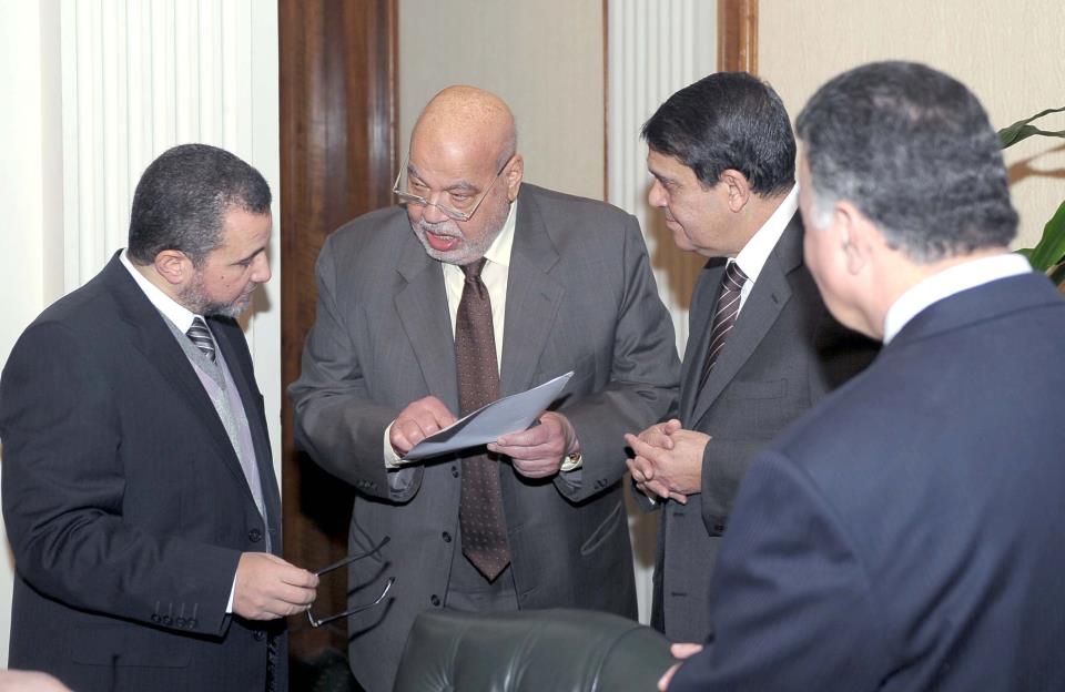 أسماء عشرة وزراء جدد يؤدون اليمين غدا أمام مرسي