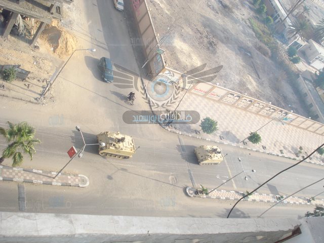 بالصور مدرعات الجيش تدخل الي مدينة بورسعيد للسيطرة علي الاوضاع