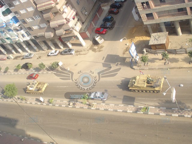بالصور مدرعات الجيش تدخل الي مدينة بورسعيد للسيطرة علي الاوضاع