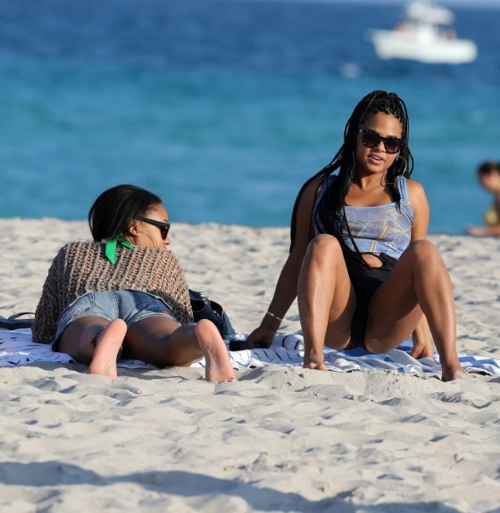 صور كريستينا ميليان على شاطئ ميامي - صور كريستينا ميليان 2013
