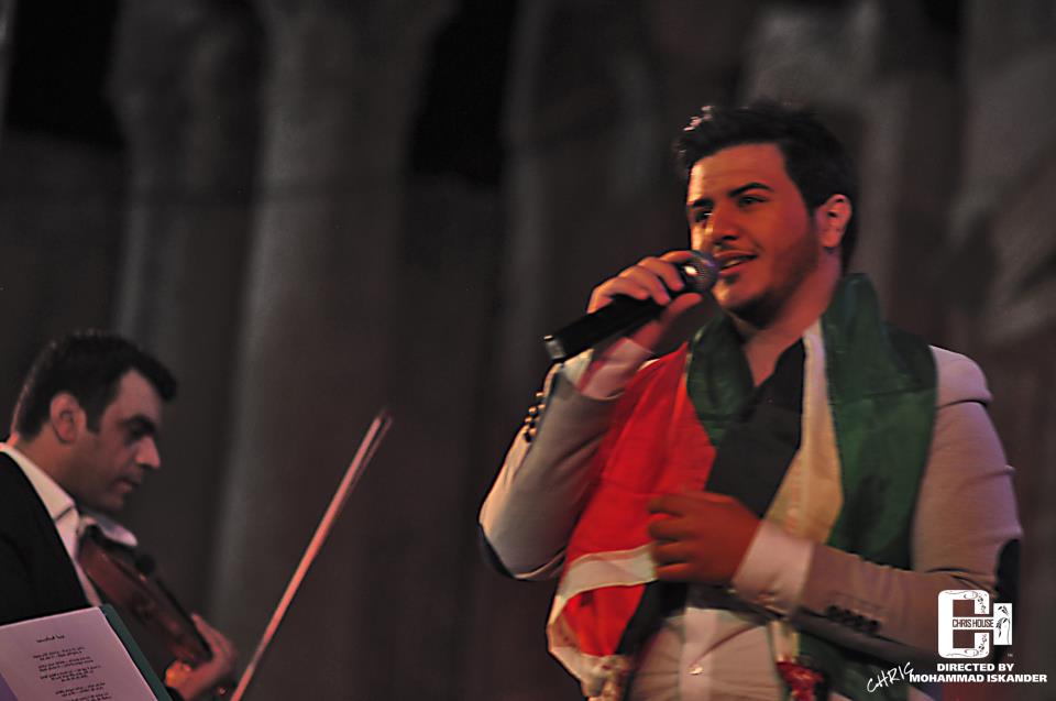 صور يوسف عرفات يغني في مهرجان جرش 2013