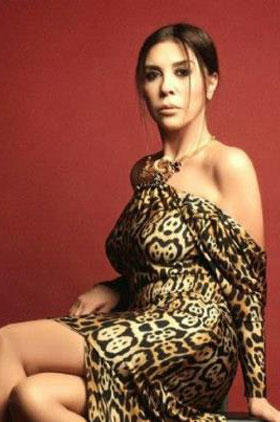 صور نادرة للممثلة التركية نبهات جهري  , صور من الارشيف للسطانة الام
