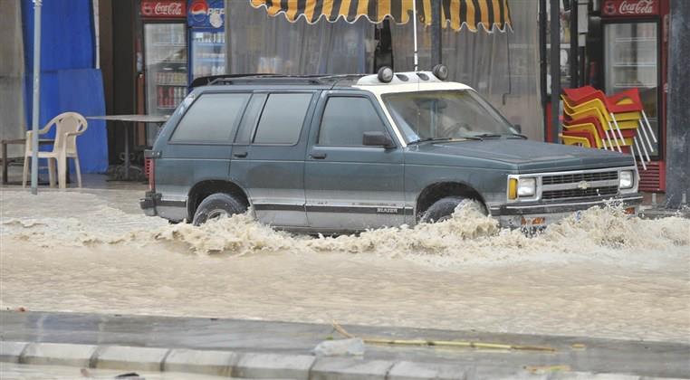 بالصور اليوم الثاني من العاصفة التي تضرب لبنان 8/1/2013