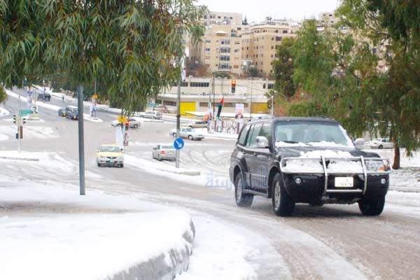 بالصور تساقط كثيف للثلوج في عمان - صور الثلوج في عمان 9/1/2013