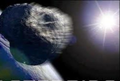 مرور الكويكب دي أي 14 2012 بالقرب من كوكب الارض 2013