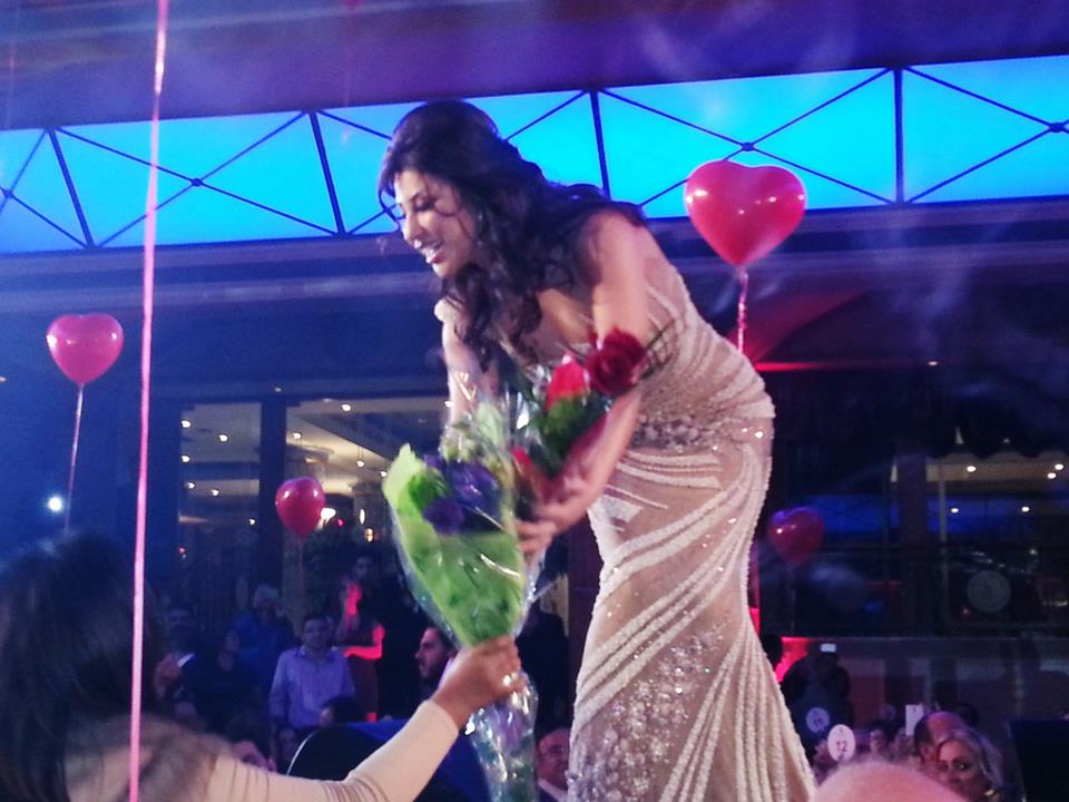 صور فستان نجوى كرم في حفلة عيد الحب 2013