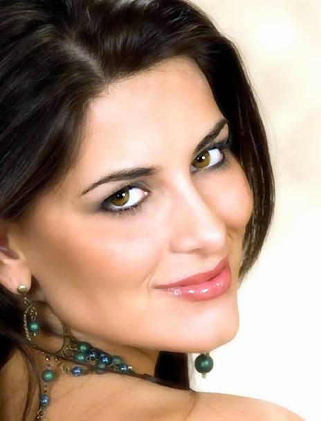 صور زوجة مهند , صور زوجة الممثل مهند التركي
