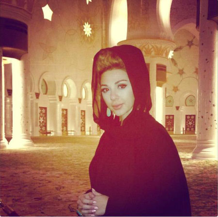 صور ميريام فارس بالحجاب فى الامارات 2013 , صور ميريام فارس بالعباية