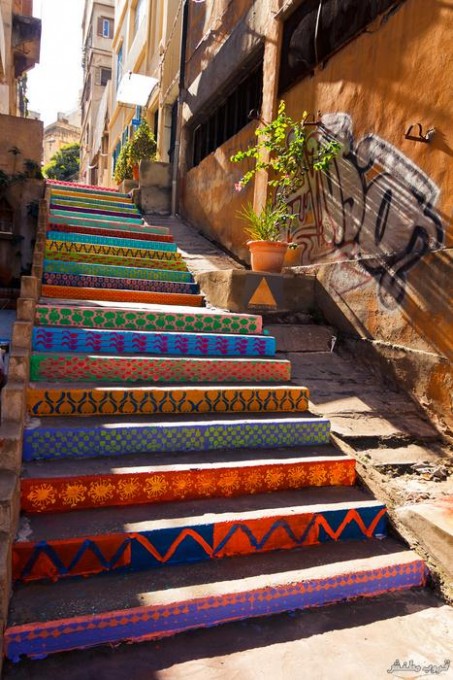 صور السلالم الملونة في بيروت