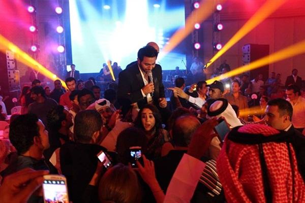 صور حفلة تامر حسني في الدوحة قطر 2013