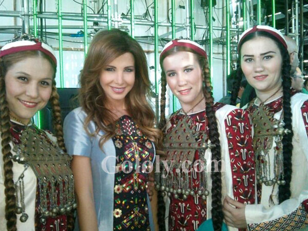 صور نانسي عجرم في حفل عيد ميلاد الرئيس التركمانستاني