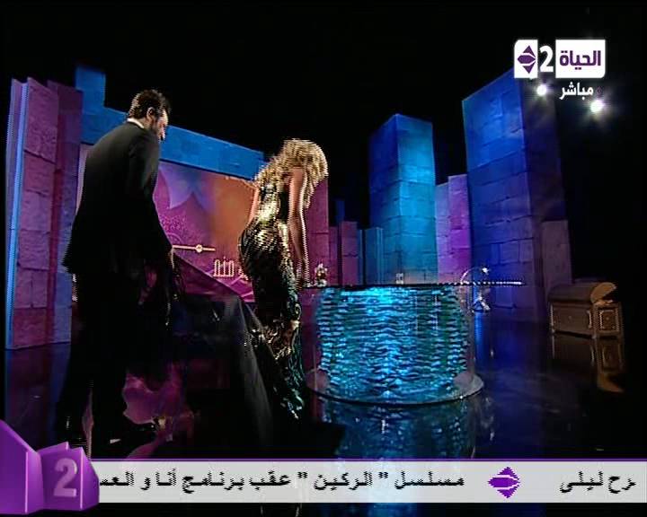 صور فستان مايا دياب في برنامج انا والعسل 2