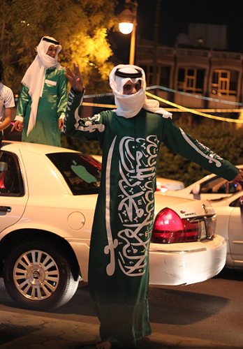 صور رقص اليوم الوطني السعودي 2013 , بالصور الرقص في اليوم الوطني 1434