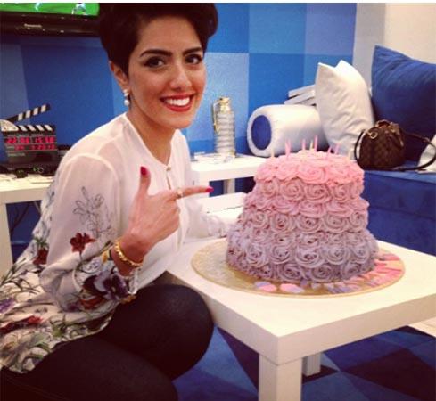 بالصور الممثلة الكويتية هيا عبد السلام تحتفل بعيد ميلادها بلوك جديد