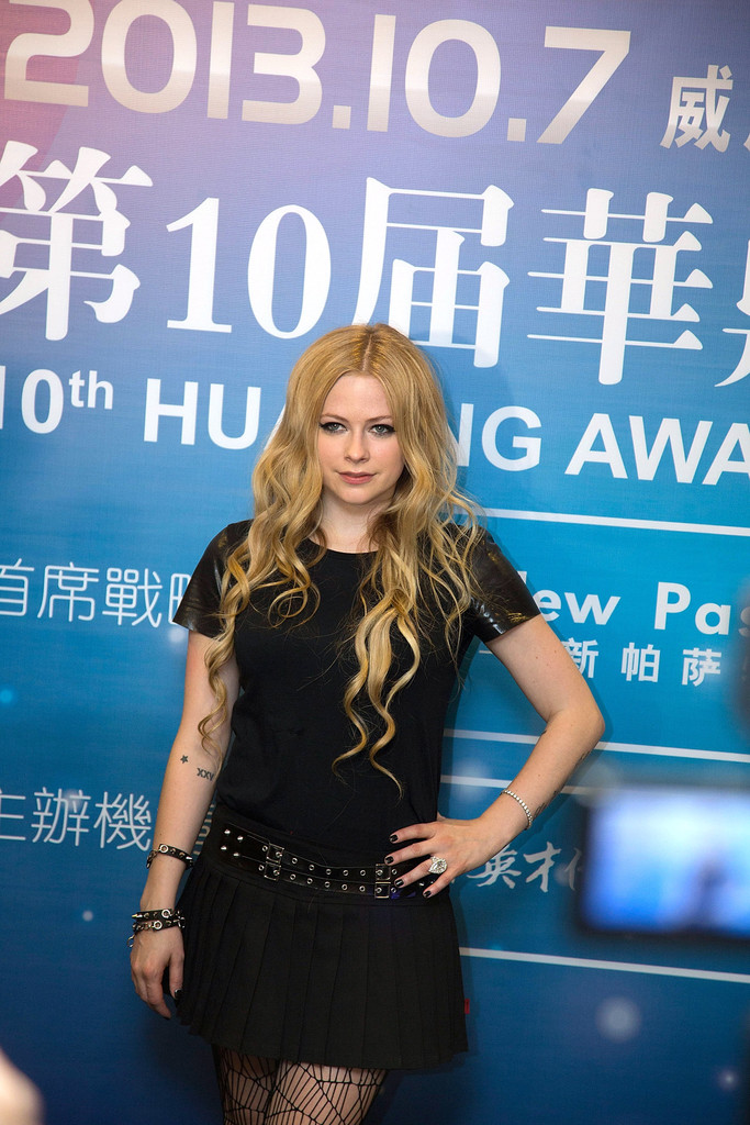 احدث صور النجمة آفريل لافين Avril Lavigne 2014