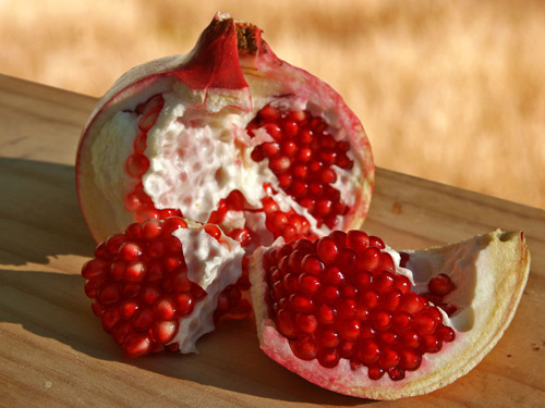 تعرفي على فوائد الرمان Pomegranate - ما هي فوائد قشور الرمان ؟
