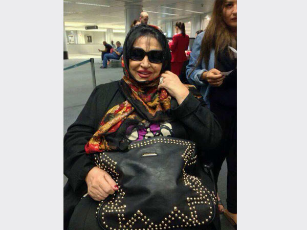 صور سميرة توفيق في مطار الدوحة 2013