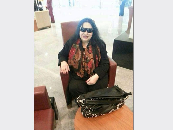 صور سميرة توفيق في مطار الدوحة 2013