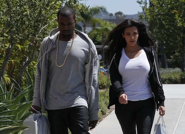 Kanye West and Kim Kardashian Go to the Mall
