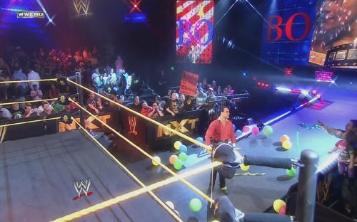 شفرة فيد المصارعة الحرة العرض الأسبوعي WWE NXT-قمر Eutelsat 7°E