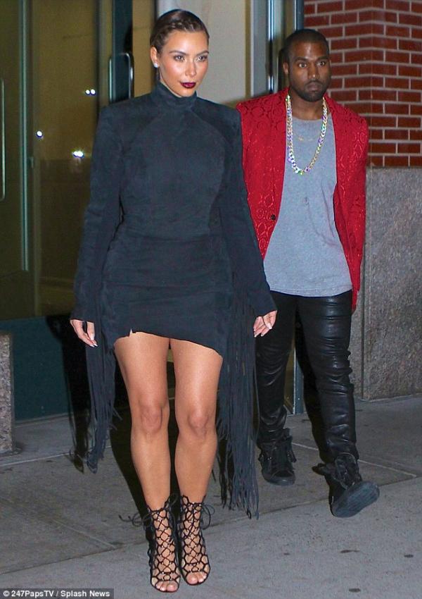 أحدت صور Kim Kardashian 2014 , صور كيم كارداشيان بفستان قصير 2014