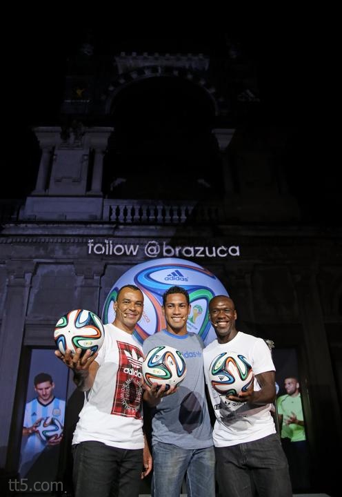 شاهد صور برازوكا الكرة الرسمية لكأس العالم 2014 في البرازيل