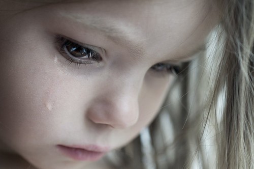 صور اطفال حزينة وهي تبكي 2014 , صور بكاء اطفال 2014