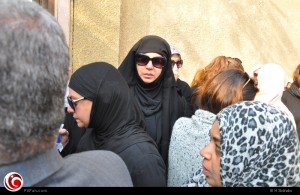 صور فيفي عبده في جنازة الفنان جمال اسماعيل , صور فيفي عبده بالخمار