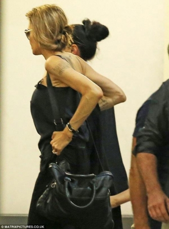 صور أنجلينا جولي بجسد نحيف جدا في مطار سيدني 2014 , صور أنجلينا جولي 2014