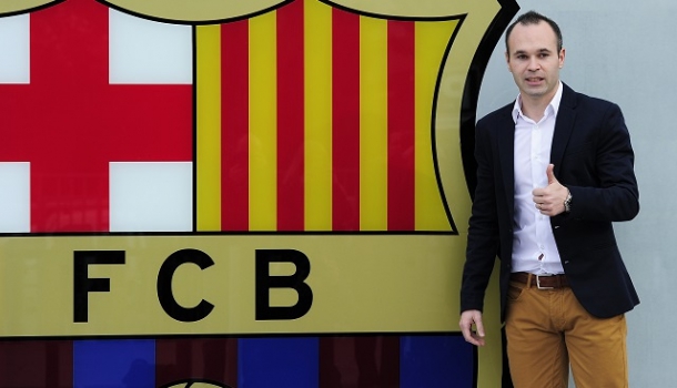 رسميا إنييستا يمدد عقده لسنة 2018 مع برشلونة