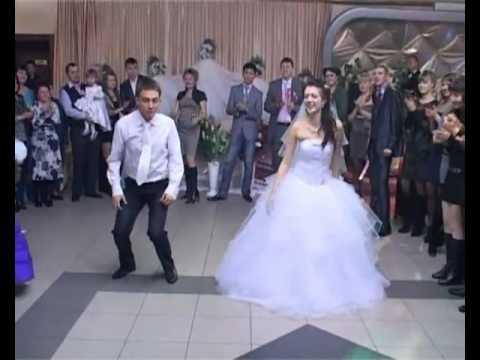 شاهد بالفيديو أجمل رقصة في العالم تجمع عروسين في سنة 2013