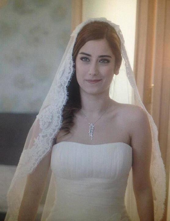 صور هازل كايا بفستان الزفاف في مسلسل عشق 2014 , صور هازل كايا فريحة بفستان الفرح 2014