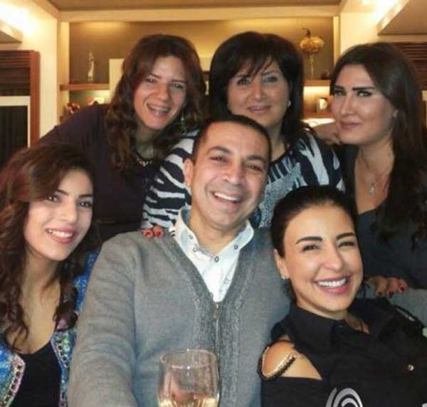 صور ماغي أبو غصن تحتفل بالكريسماس مع عائلتها واصدقائها 2014