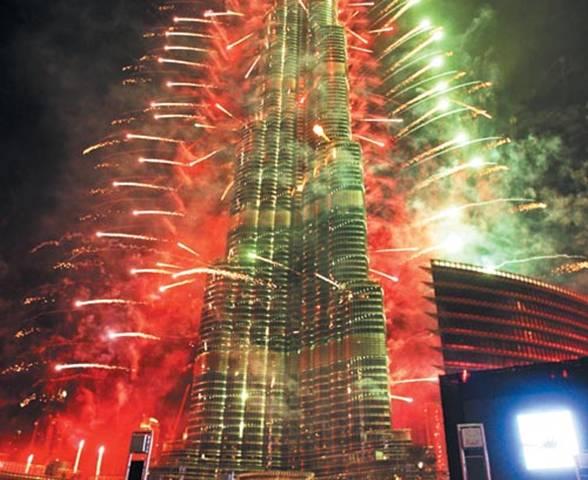 صور احتفالات الامارات بالسنة الجديدة 2014 , صور احتفالات الامارات برأس السنة الجديدة 2014