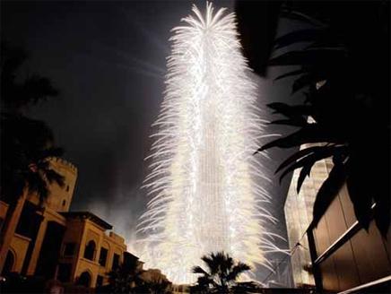 صور الالعاب النارية في برج خليفة في ليلة رأس السنة 2014 , صور برج خليفة في احتفالات رأس السنة 2014