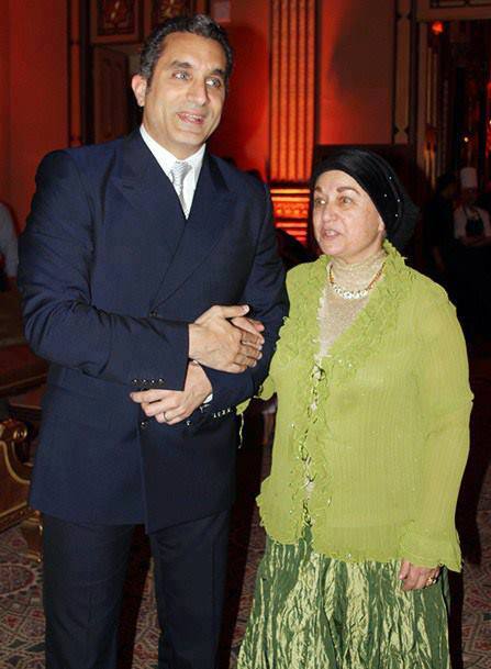 صور والدة الاعلامي باسم يوسف , صور باسم يوسف مع والدته