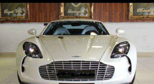 صور ومواصفات وسعر سيارة استون مارتن وان 77 Aston Martin One