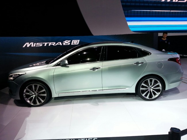 صور ومواصفات وسعر سيارة هيونداي ميسترا 2014 Hyundai Mistra