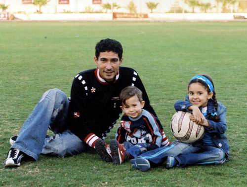 صور أولاد اللاعب محمد بركات , صور اللاعب محمد بركات مع اولاده