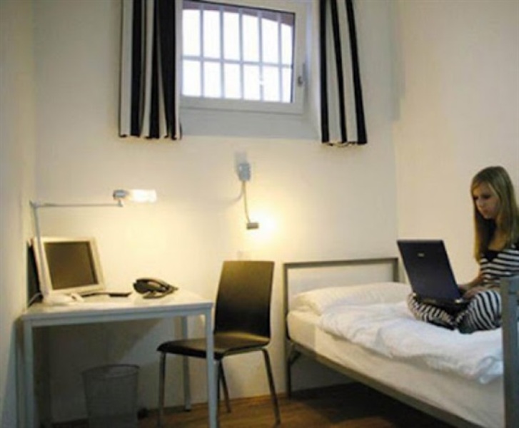شاهد صور سجن النساء في ألمانيا 2014 - فندق 7 نجوم