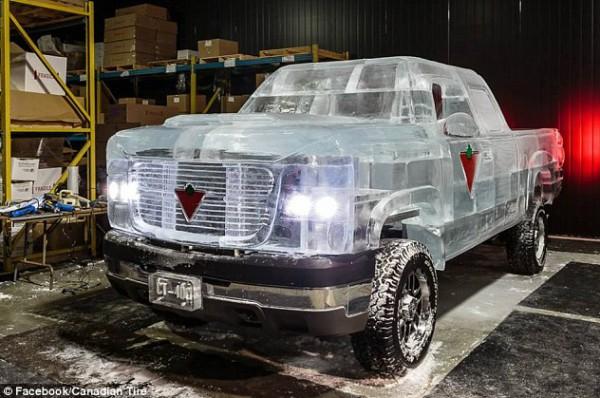 بالصور والفيديو شاحنة حقيقية مصنوعة من الثلج