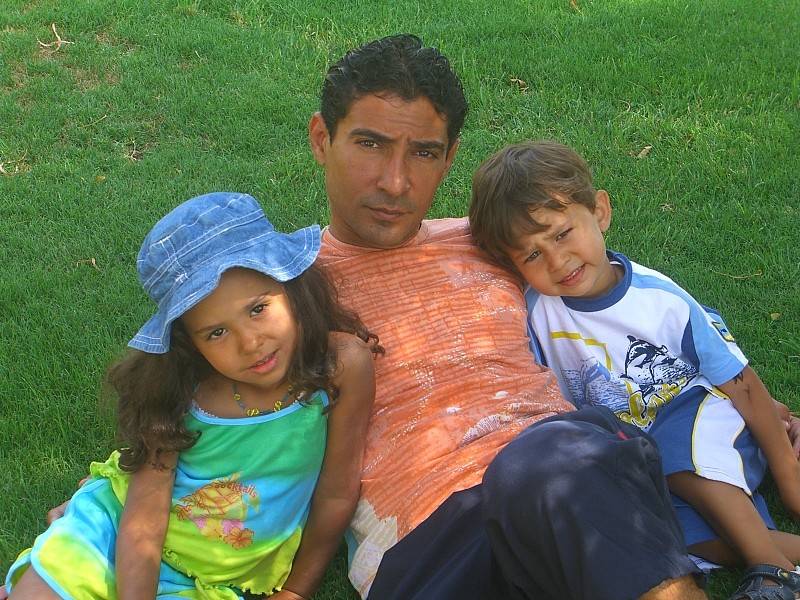 صور اولاد اللاعب محمد بركات , صور محمد بركات مع زوجته واولاده , صور عائلة محمد بركات