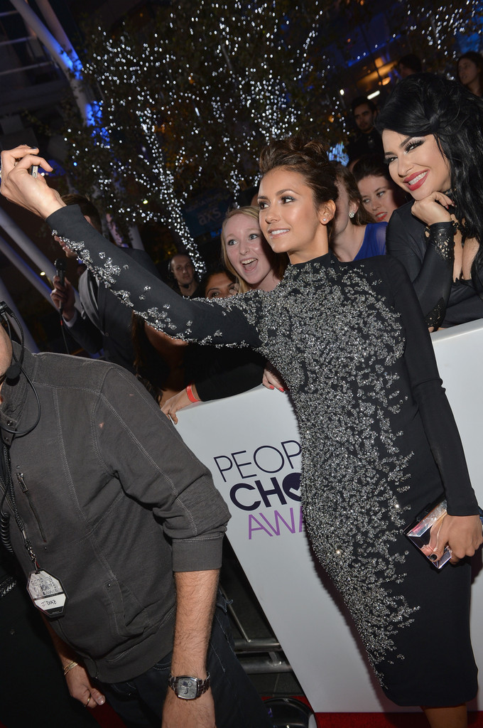 صور نينا دوبريف في حفل توزيع جوائز People's Choice Awards 2014