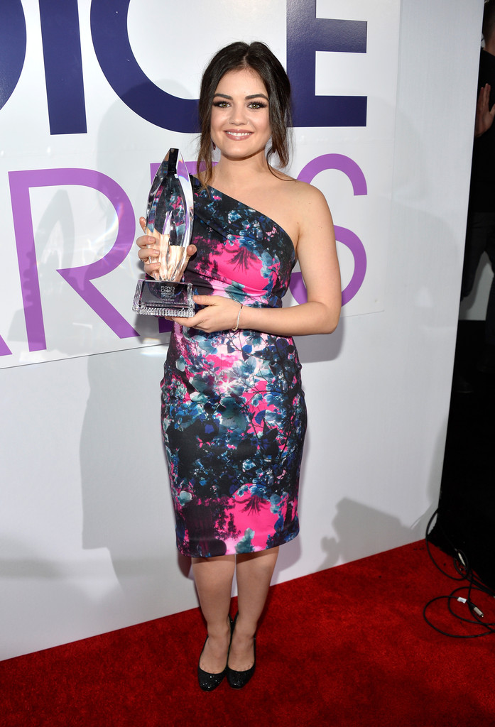صور لوسي هيل في حفل توزيع جوائز People's Choice Awards 2014
