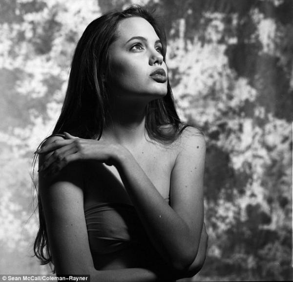 صور أنجلينا جولي قبل الشهرة , صور قديمة ونادرة للممثلة أنجلينا جولي
