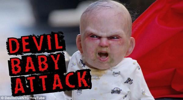 بالصور والفيديو شاهد الطفل الشيطان في شوارع مدينة نيويورك