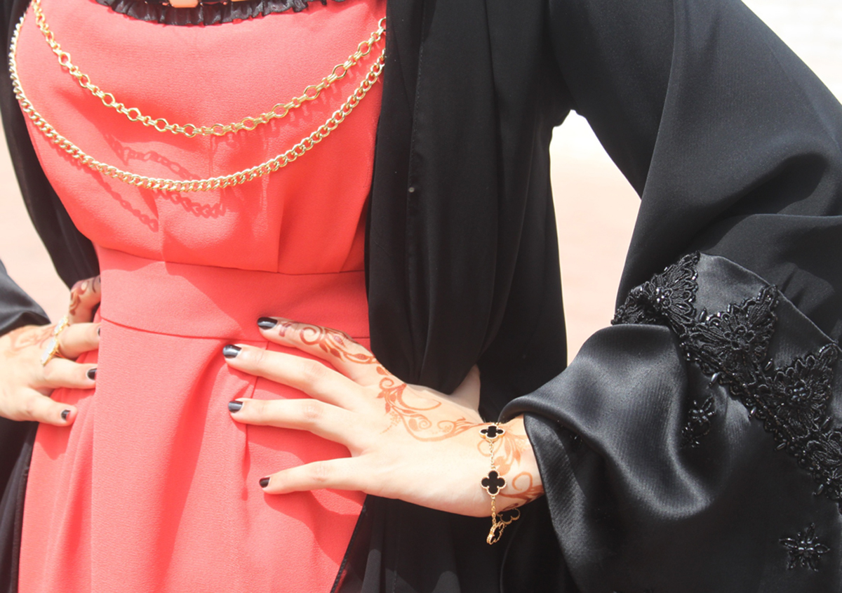صور أزياء وملابس بنات الامارات 2014 , صور عبايات اماراتية جديدة 2014