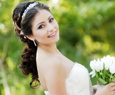 صور تسريحات شعر للعرايس 2014 , صور تسريحات شعر مناسبة لفستان الزفاف 2014