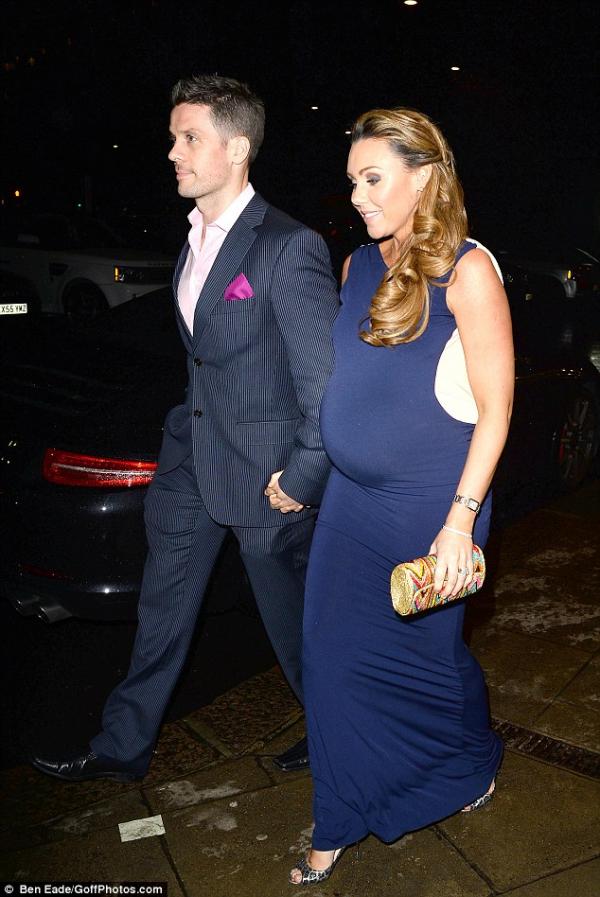 صور ميشال هيتون وهي حامل , صور ميشال هيتون مع زوجها في حفل جون كودويل 2014